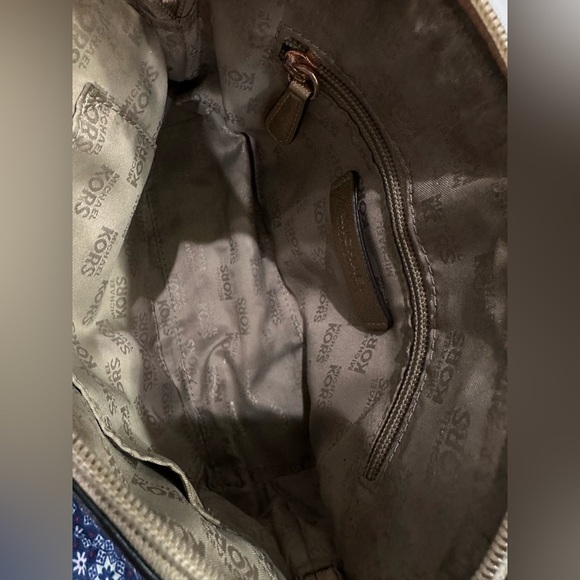 ✨Michael Kors Crossbody Bag in Metallic Pink - Picture 13 of 15